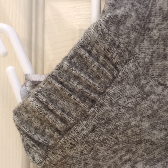 Anthropologie | Grey | Slouchy Sweatshirt | Buttery Soft | Size Sm Petite | NWT - Picture 8 of 11